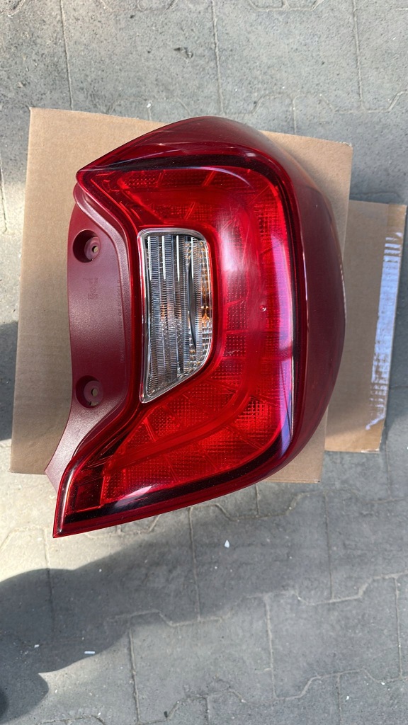 фото №1, Kia picanto 2017- лампа правая обычная задняя