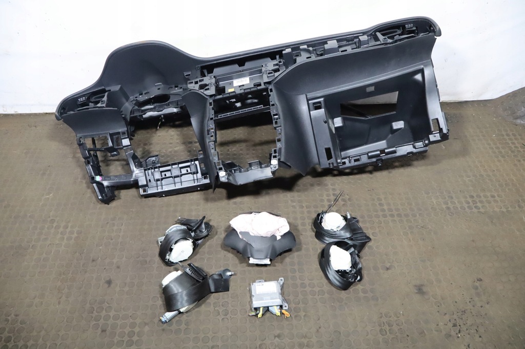 фото №1, Приборная панель приборная подушки безопасности ремни citroen c3 ii