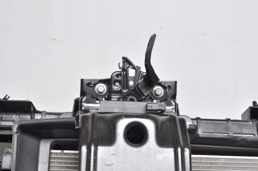 фото №9, Renault captur ii lift 24r 1.6 16v e-tech pas передній 214810845r 2141048