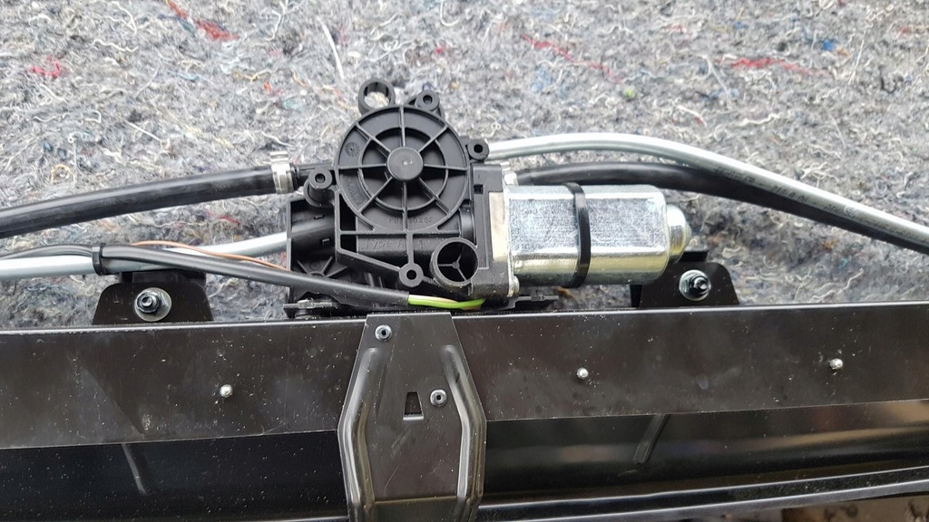 фото №15, Шторка багажника електрична vw passat cc