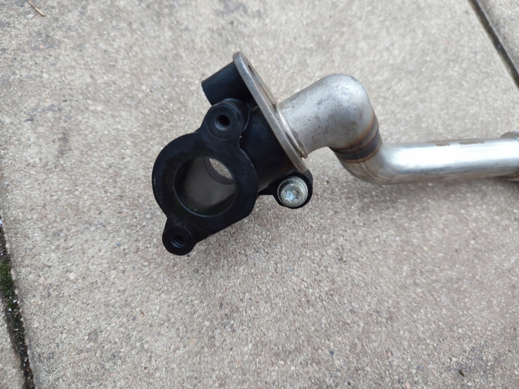 Шланг труба воды ford focus mk4 1.0 ecoboost Недорого