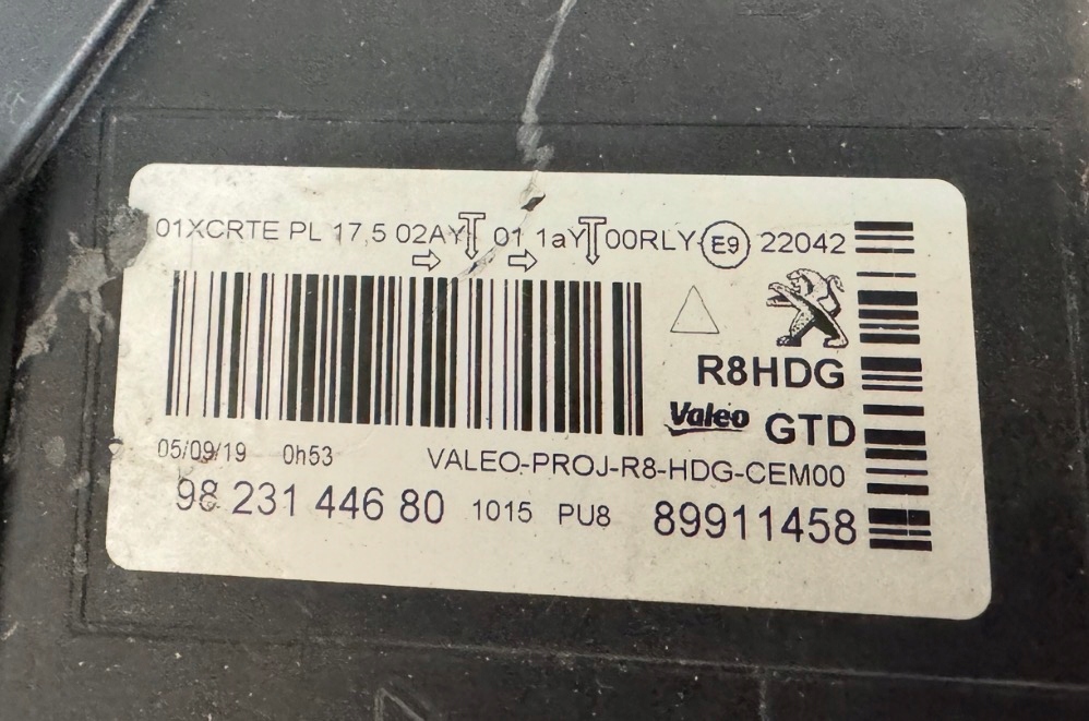 Фара перед левая к peugeot 508 2 full led 18–23 oe: 9823144680 / 89911458 с Разборки
