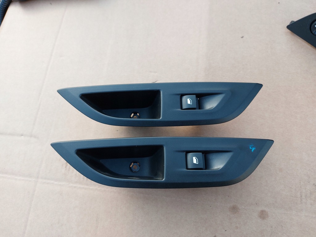 фото №1, Перемикач вікон peugeot 2008 ii 19- задня правий