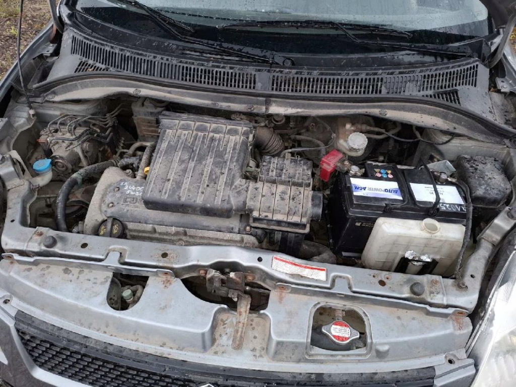 Suzuki swift двигун кришка обігрівача 2005 1.3l Зі Шроту
