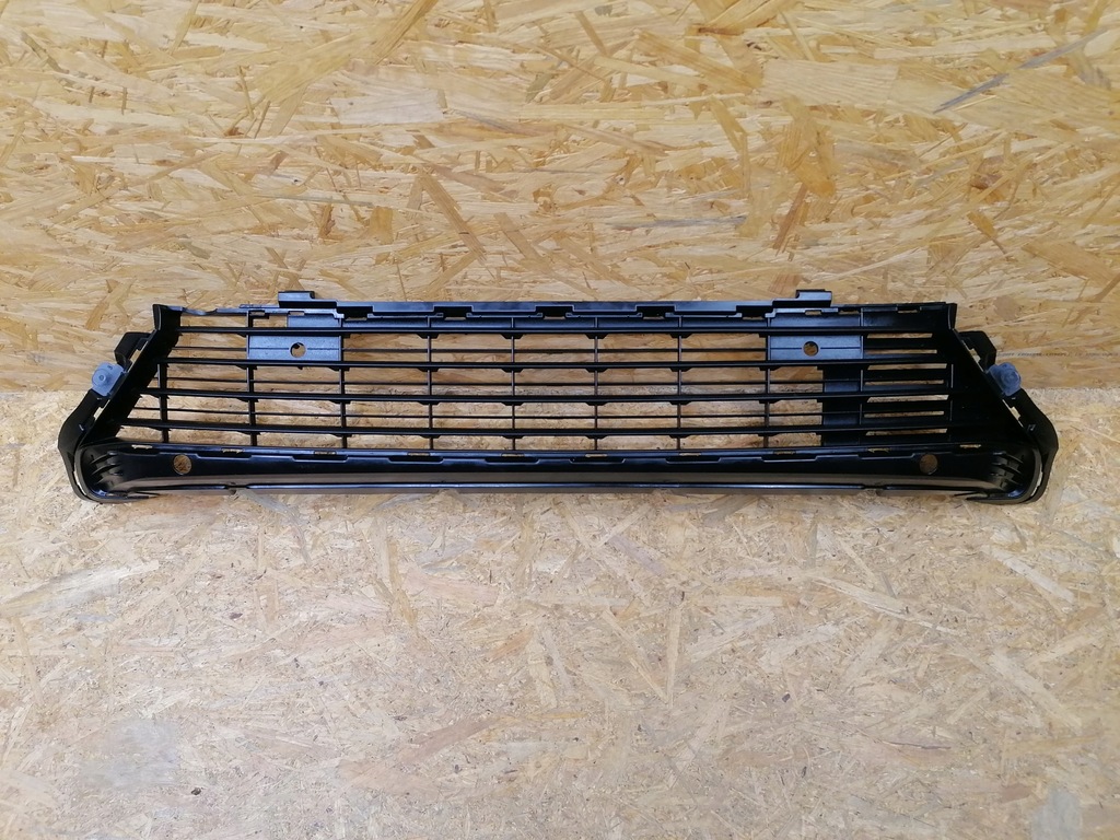 фото №1, Решётка средняя бампера перед toyota proace city opel combo e 2018-