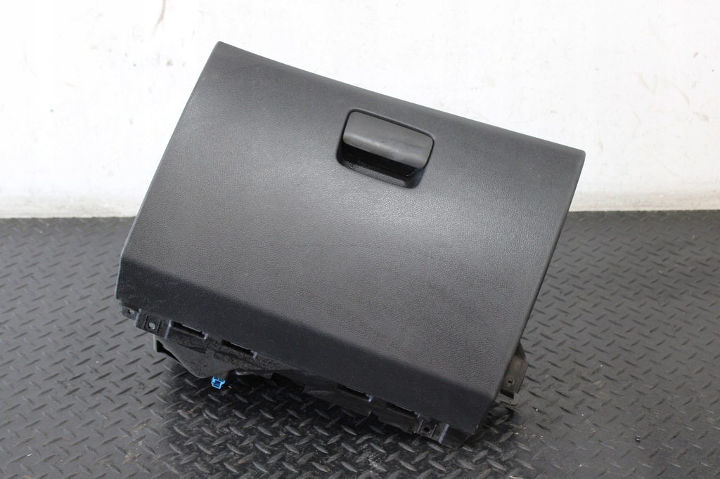 фото №1, Бардачок консолі a-klasa w176 lift amg