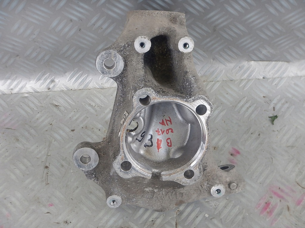 фото №1, Bmw 1 f20 f21 2 f22 f23 lift правая поворотный кулак перед