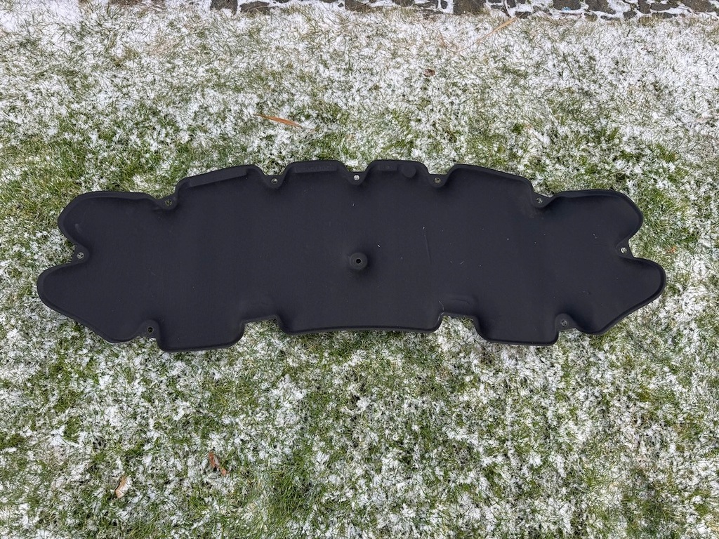 фото №1, Mercedes b-klasa 247 шумоізоляція капот оригінал