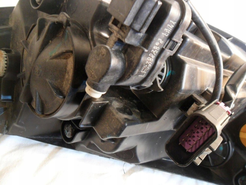 Фара перед сторона права mg zs mm316 Зі Шроту