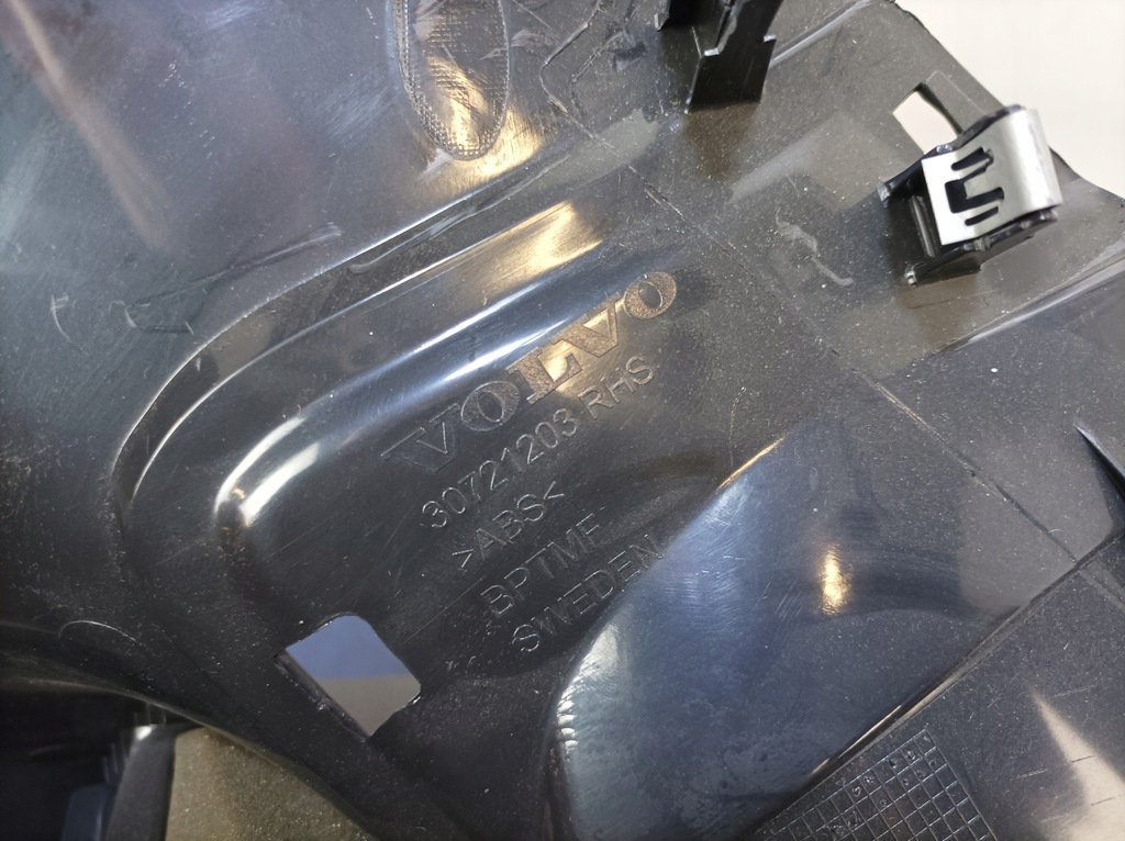 фото №7, Volvo xc60 i обшивка багажника правый