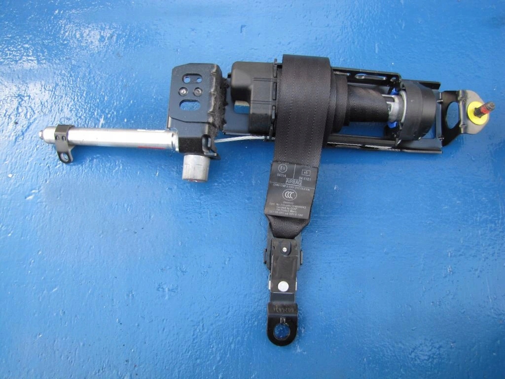 фото №1, Volvo c30 s40 v50 - pas передний натяжитель правый