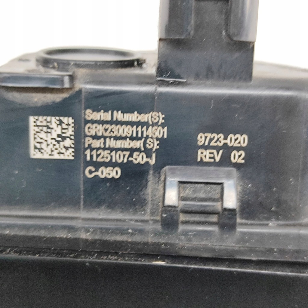 Tesla model y 2023 правая сторона камера на крыле боковой Киев