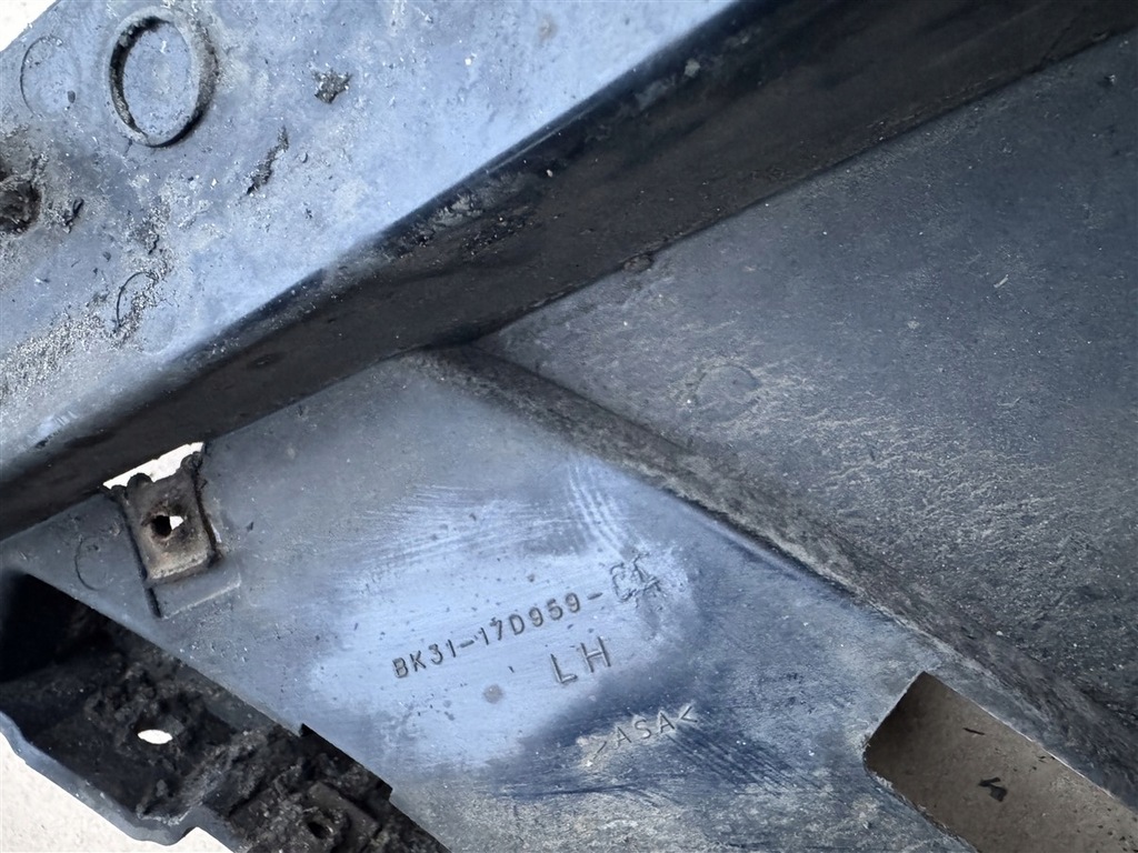 фото №6, Направляющая кронштейн крыла левый перед передний 14-19r ford transit mk8