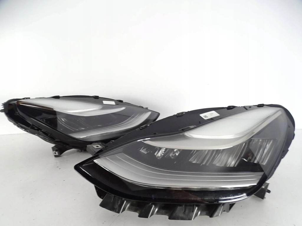 фото №1, Лампа перед передня ліва tesla 3 full led