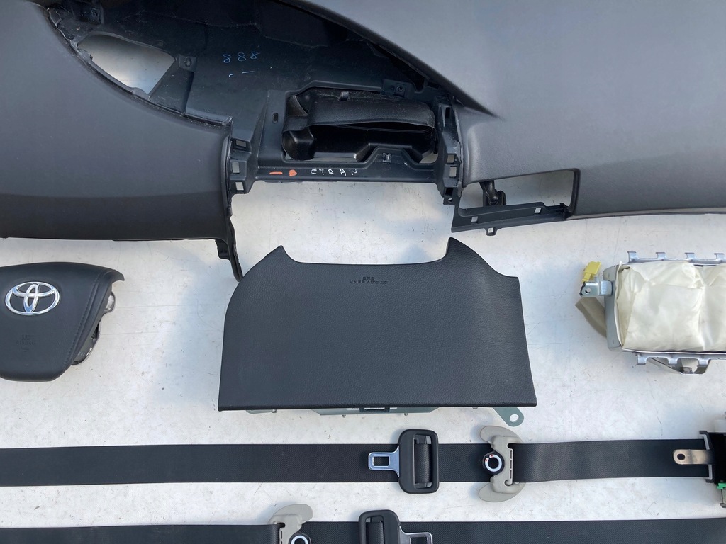фото №5, Toyota verso приборная панель приборная панель консоль подушки безопасности ремни