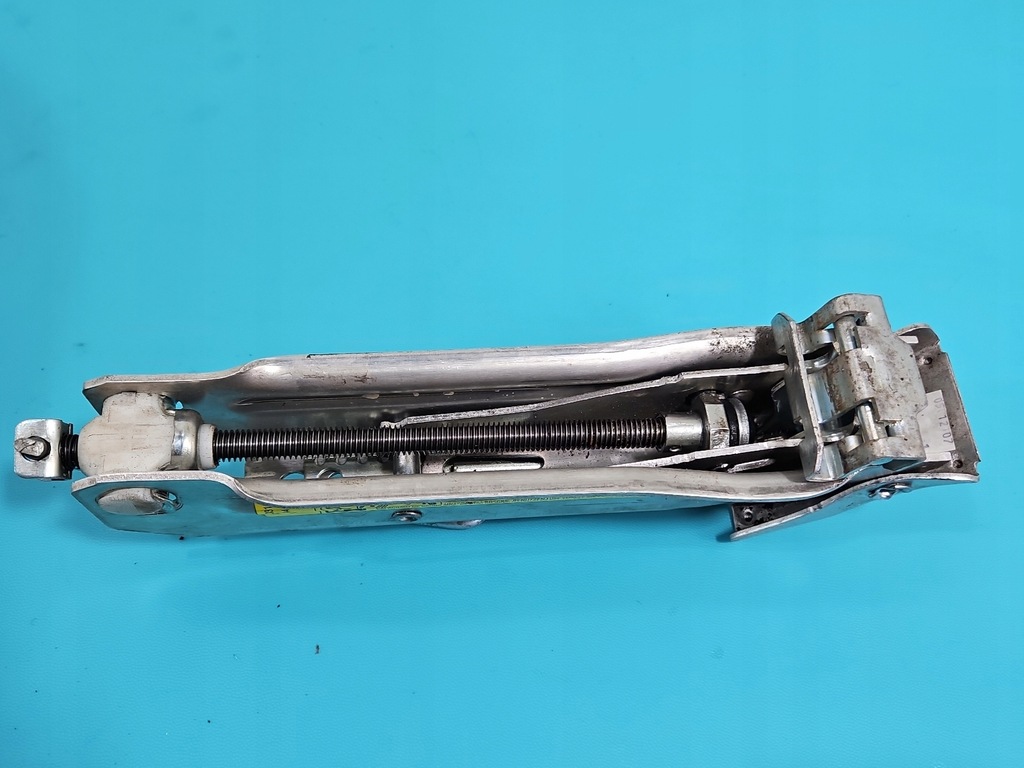 фото №6, Домкрат подъемник автомобильный трапециевидный audi a4 b7