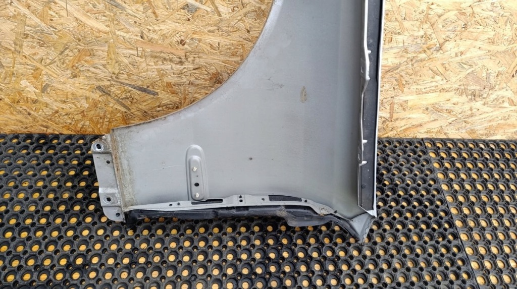 Купить Mercedes clk w209 купе крыло  перед правый  c744