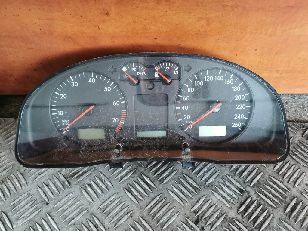 фото №1, Лічильник прилади vw passat b5 автоматична коробка передач 3b0920802e