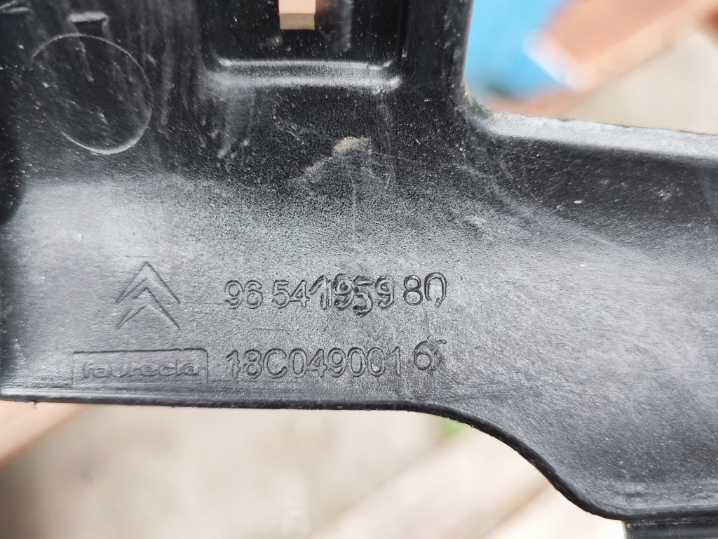 фото №7, Направляющая кронштейн левая бампер перед citroen c4 grand picasso i 9654195980