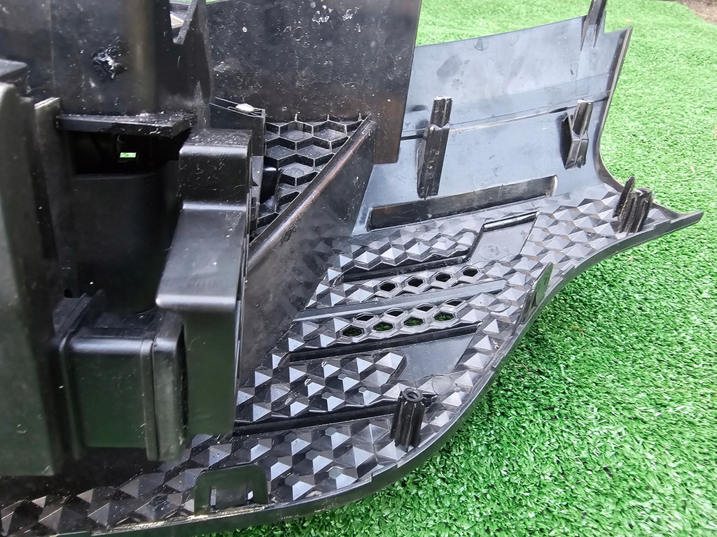 фото №14, Решётка радиатора решётка радиатора перед dacia spring 21-