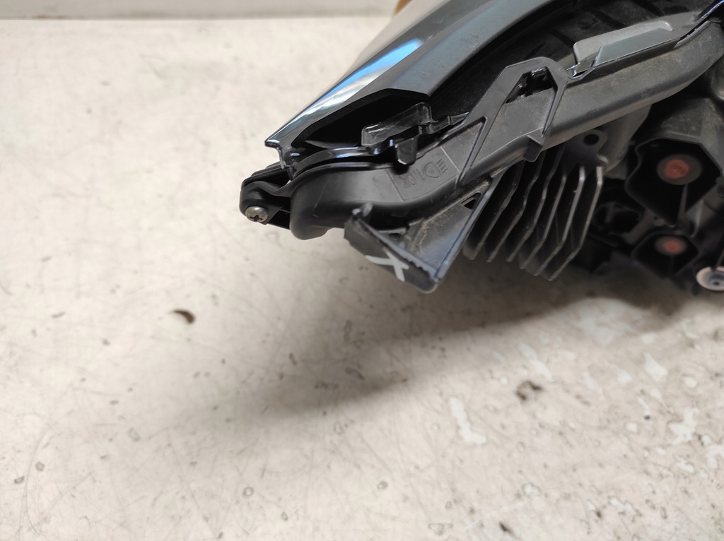 фото №8, Subaru solterra 22- лампа левая перед full led