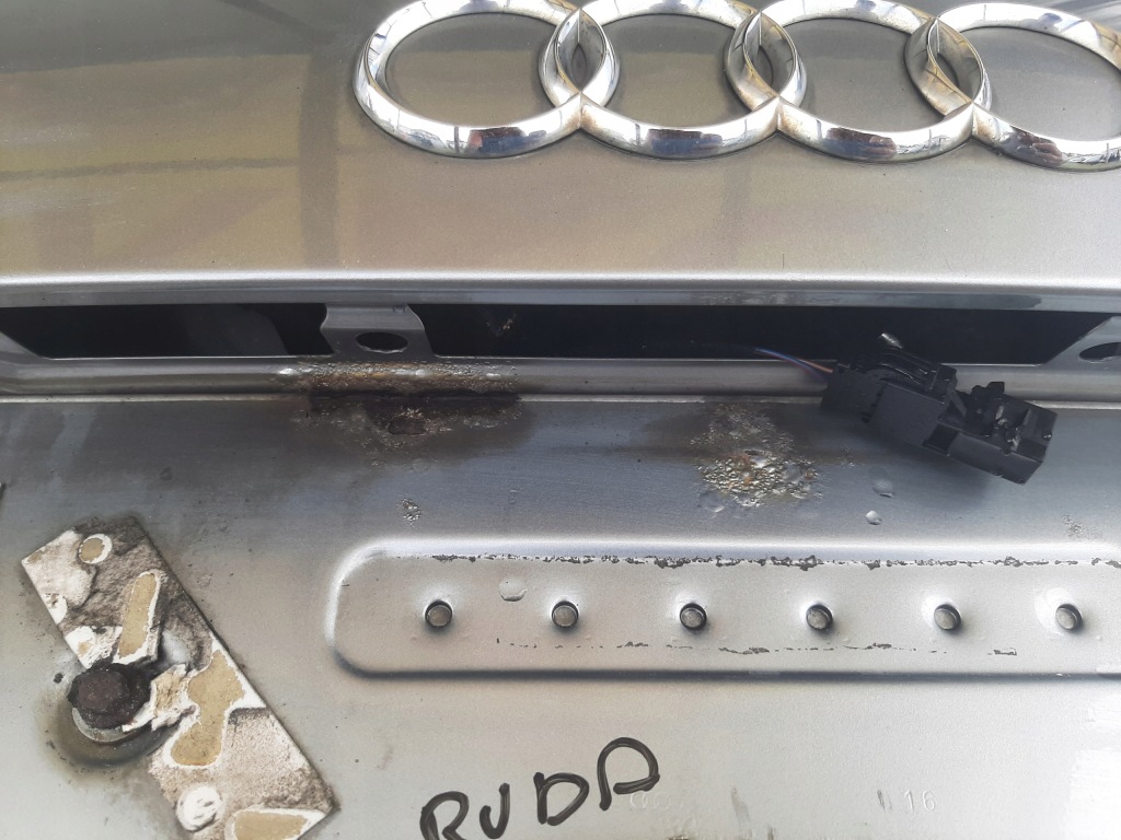 Крышка багажника багажника задний audi a4 b7 седан s-line цвет ly7g оригинал в Украине