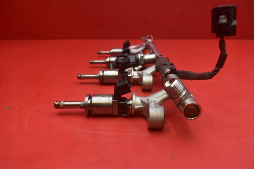 фото №6, Молдинг впрыскная форсунки pe0113250b mazda mx5 mx-5 iv nd 2.0 skyactiv 160km