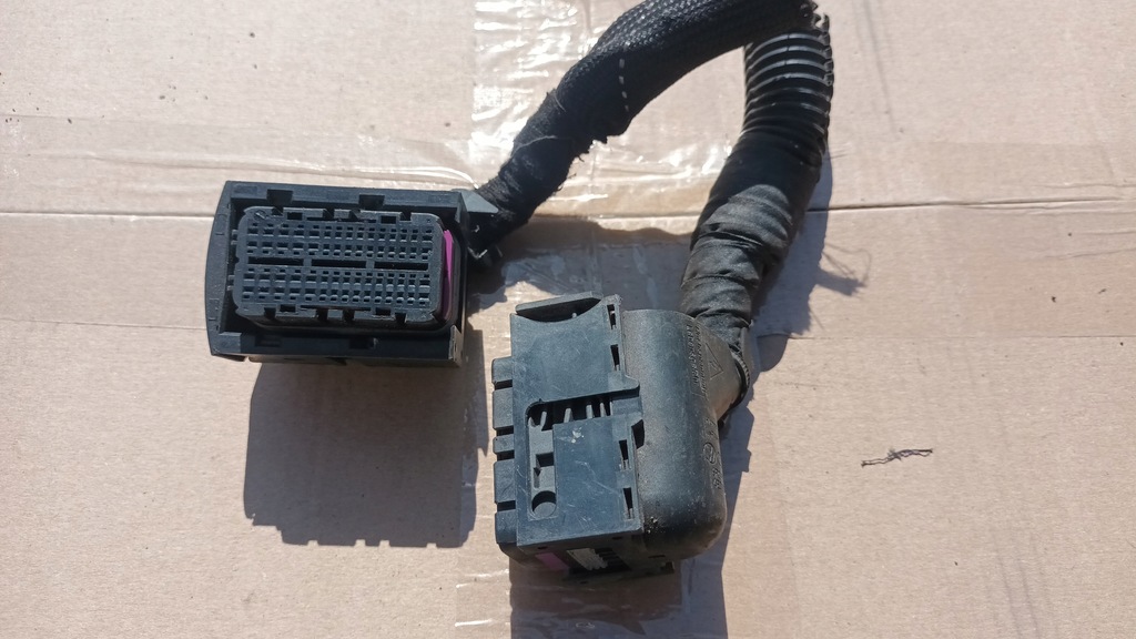 фото №1, Колодка електрична штекер vw audi 4e0906379