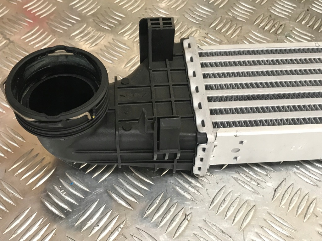 Інтеркулер mercedes w211 hella 8ml 376 723-381 Оригінал