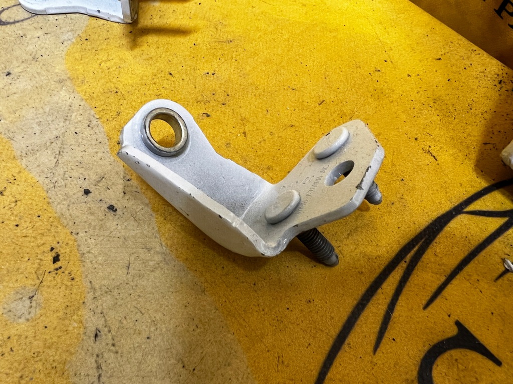 фото №1, Петля двері правий задня верхній ford kuga mk3