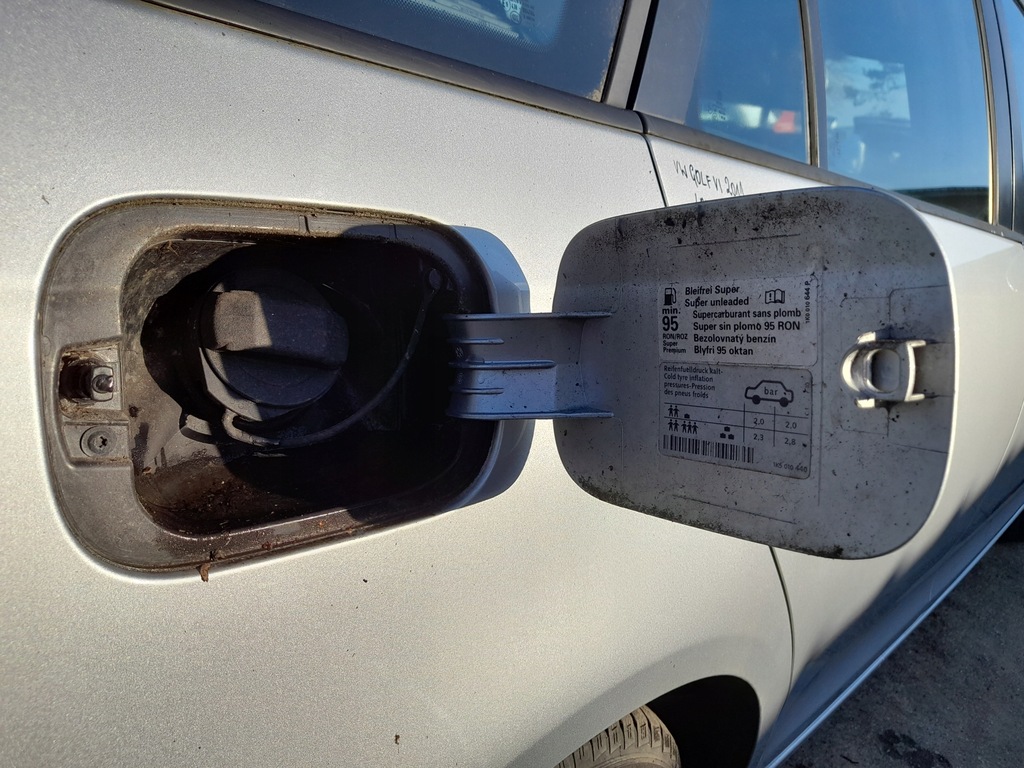 фото №9, Vw golf vi крышка заливной топлива la7w