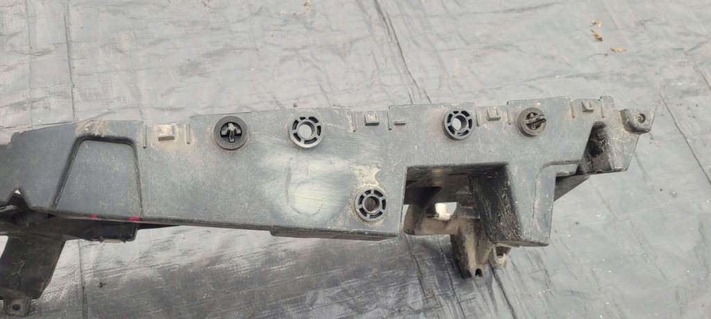 фото №8, Land rover discovery v 5 направляющая бампера задняя левый