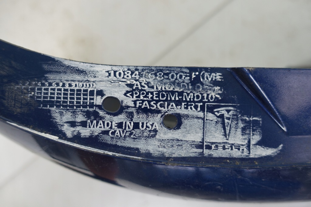 Tesla model 3 iii 2017- бампер перед передний 1084168-00-f Цена