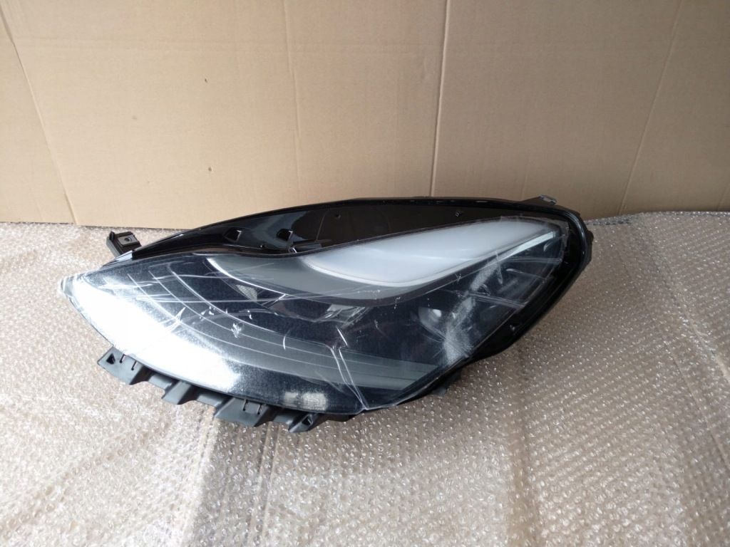 Tesla model 3 рестайлинг  y фара full led левая новая 20- Недорого