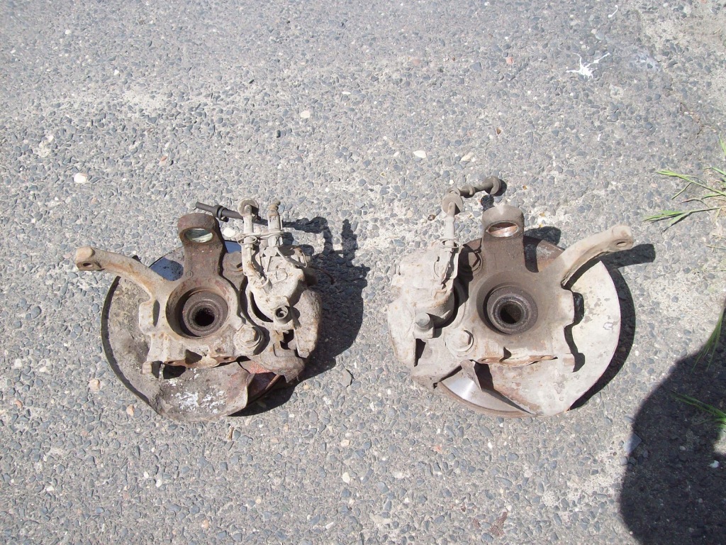 фото №1, Поворотный кулак перед правая vw transporter t4