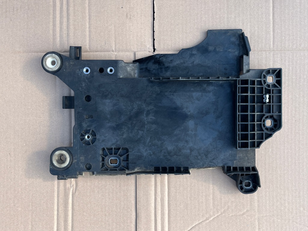 фото №1, Основание аккумулятор bmw 1 f40 m135 9387574