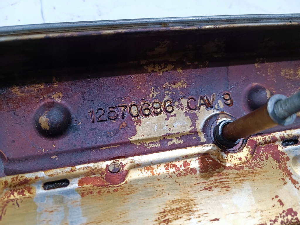 фото №6, Кришка клапанів ліва chevrolet gmc hummer h2 6.0