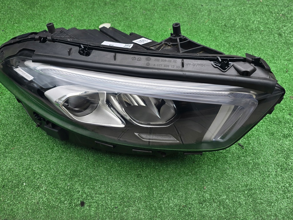 фото №1, Mercedes a-klasa w177 full led лампа передня
