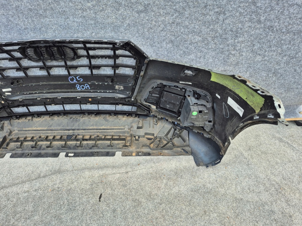 Audi q5 80a бампер перед 4x pdc Доставка