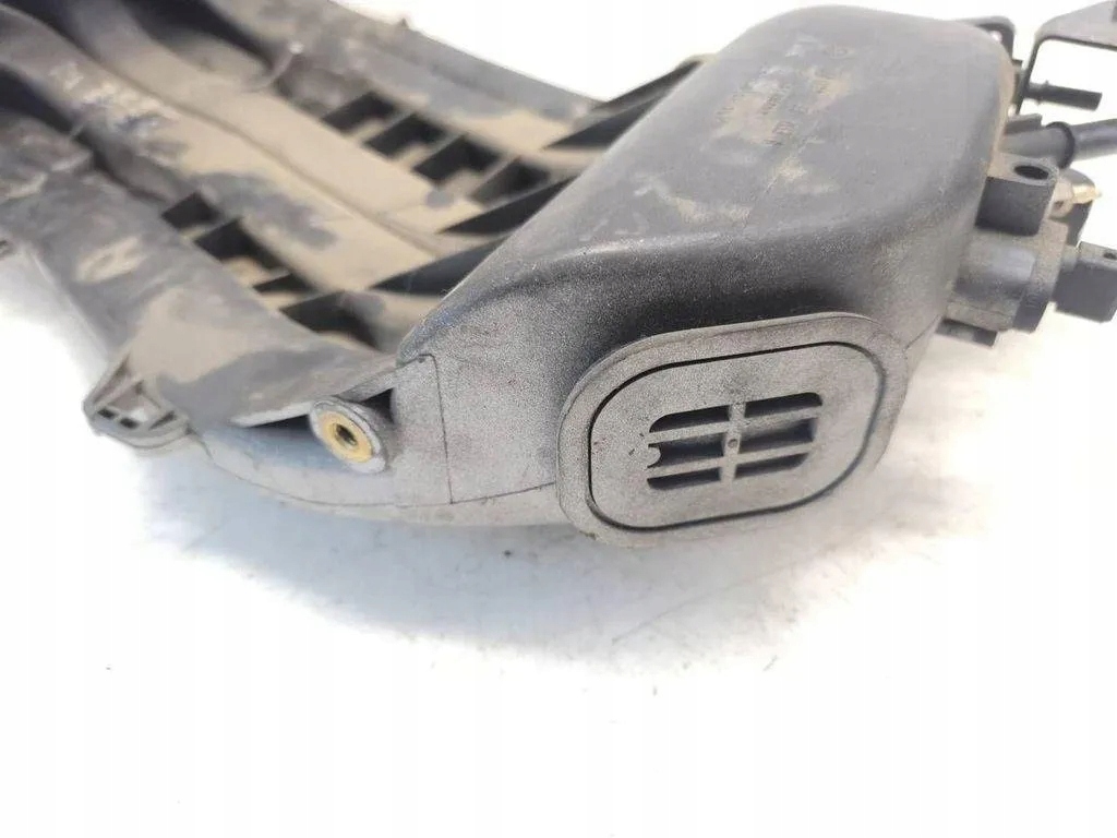 Колектор впускний  vw bora 071133203a 2.32l бензиновий 2000 Київ