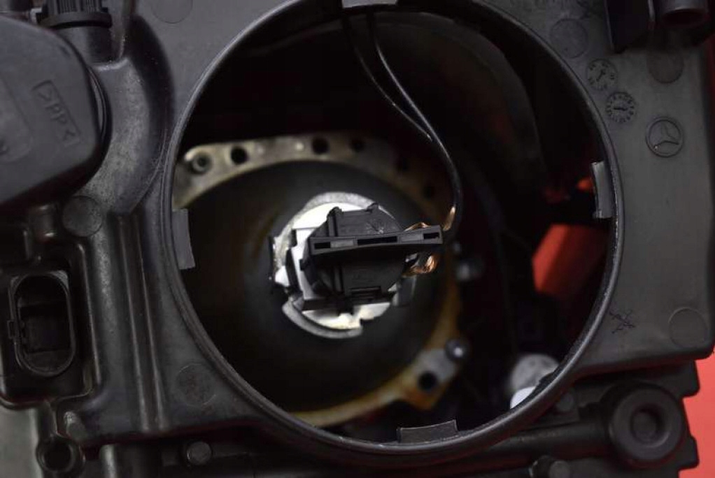 фото №7, Фара правый лампа перед линза eu mercedes cls c219 w219 04-08