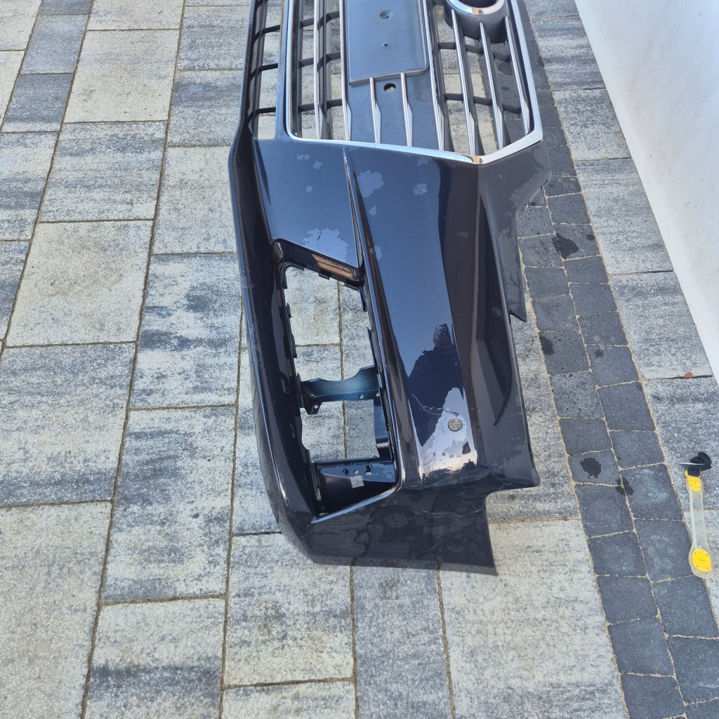 Audi a4 b9 бампер перед обычный 4 pdc 8w0807437 Оригинал