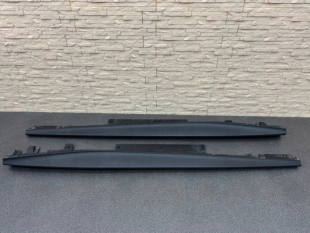 фото №1, Ferrari roma пороги поріг молдинг поріг сторона skirts