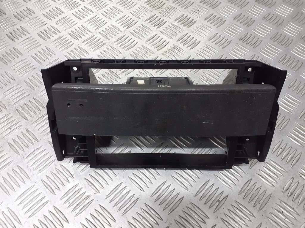 фото №1, Заглушка радіо бардачок renault vel satis