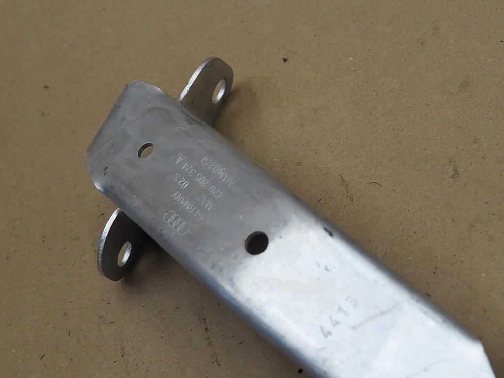 фото №8, Кронштейн направляющая лампы audi r8 420 420805324a