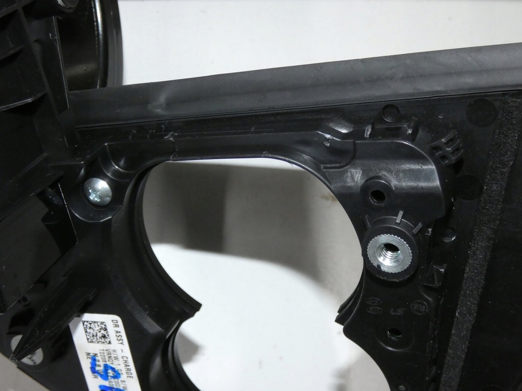 фото №15, Крышка разъём зарядки hyundai ioniq 5 712.