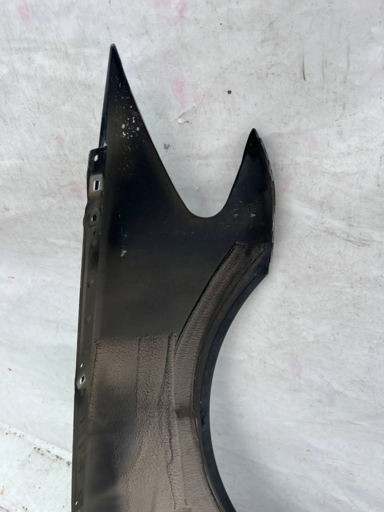 Крыло  левое  bmw f10 f11 5 перед передний 2009 Доставка