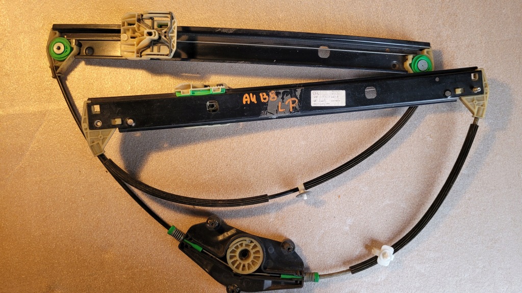 фото №1, Audi a4 b8 підйомник скло лівий перед