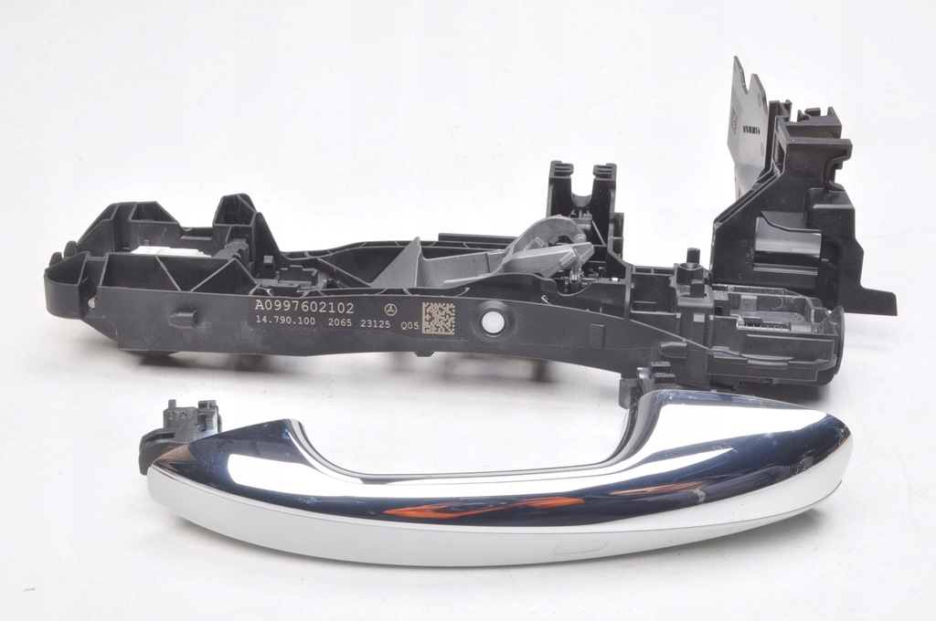 фото №1, Mercedes eqb x243 ручка дверь наружная uk левый перед