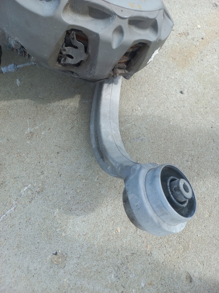 фото №5, Audi q7 3.0 15- поворотный кулак рычаг амортизатор правый